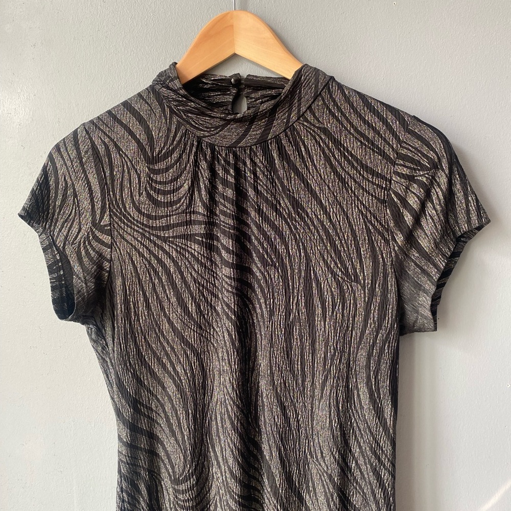 Suzy Shier Grey Black Swirl Print High-Neck Top - Picture 5 of 9